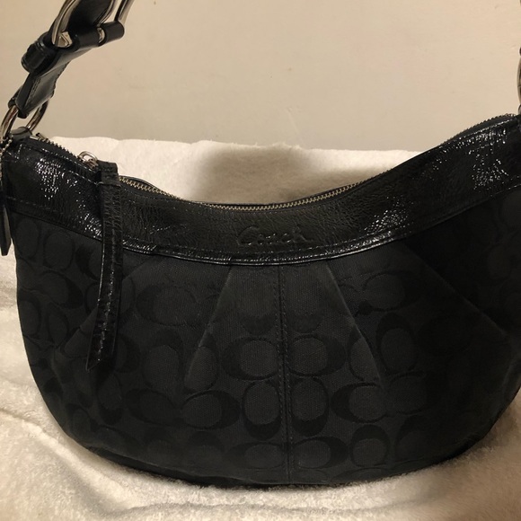 Coach Handbags - Coach Authentic signature hobo handbag Coach Handbags - Coach Authentic signature hobo handbag